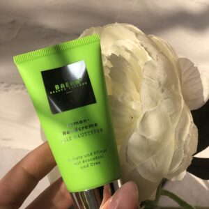 Крем для рук з маслом авокадо та сечовиною 30мл "LEMON-HANDCREME", BAEHR